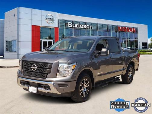 2024 Nissan Titan SV