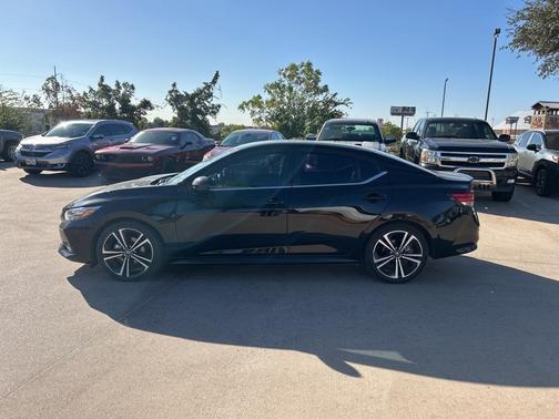 2022 Nissan Sentra SR