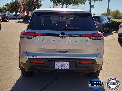 2025 Nissan Pathfinder S