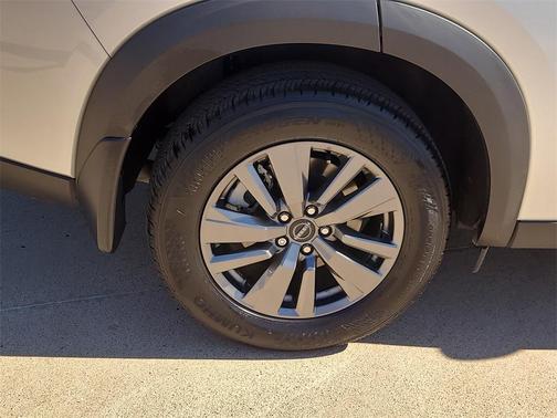 2025 Nissan Pathfinder S