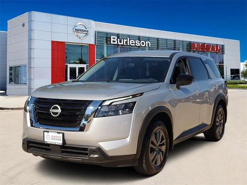 2025 Nissan Pathfinder S