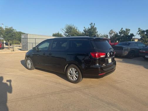 2017 Kia Sedona LX