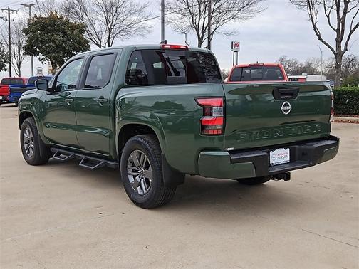 2025 Nissan Frontier SV