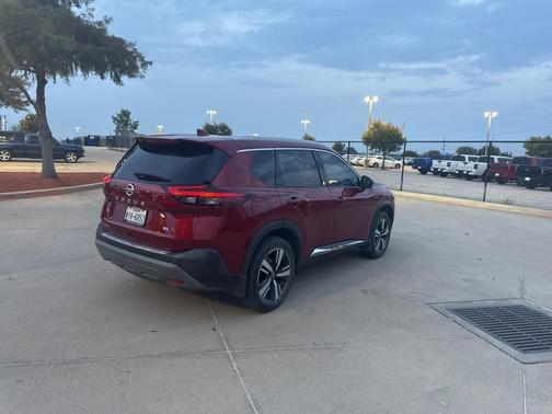 2021 Nissan Rogue SL