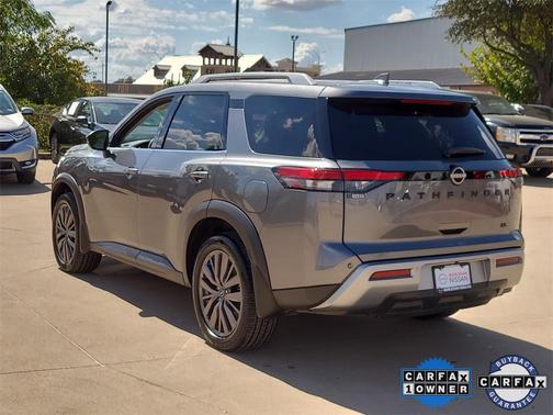 2023 Nissan Pathfinder SL