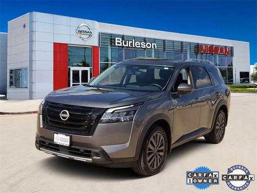 2023 Nissan Pathfinder SL