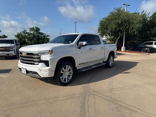 2022 Chevrolet Silverado 1500 High Country
