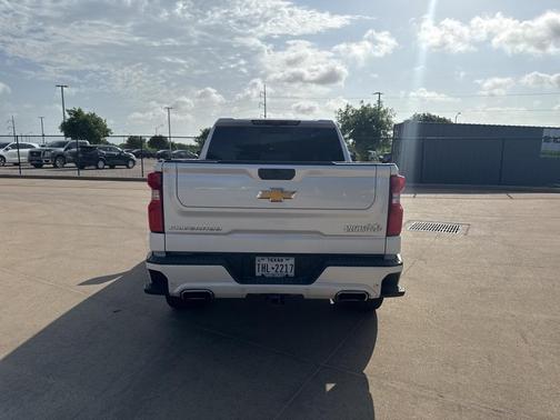 2022 Chevrolet Silverado 1500 High Country
