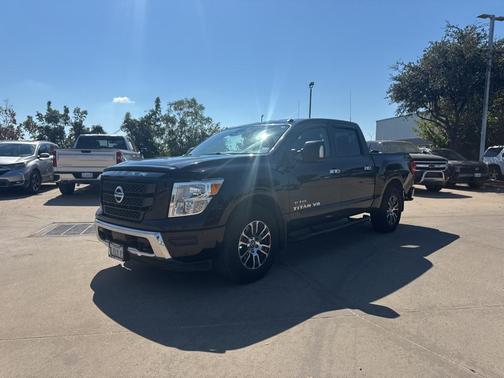 2020 Nissan Titan SV
