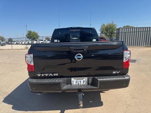 2020 Nissan Titan SV