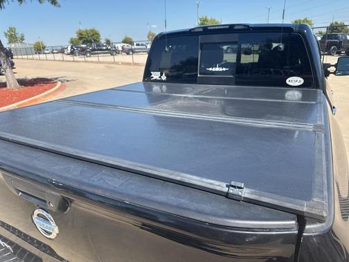 2020 Nissan Titan SV