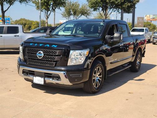 2020 Nissan Titan SV