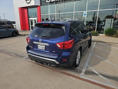 2018 Nissan Pathfinder SL