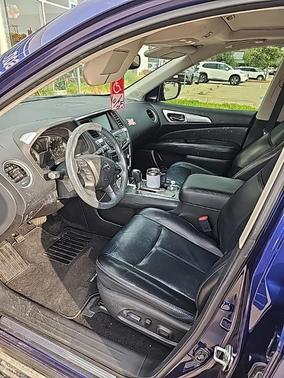 2018 Nissan Pathfinder SL