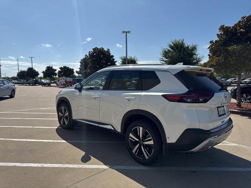2023 Nissan Rogue Platinum