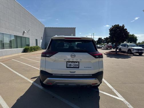 2023 Nissan Rogue Platinum