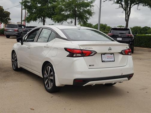 2020 Nissan Versa 1.6 SR