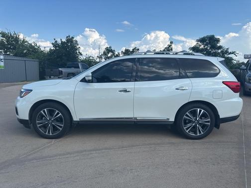 2020 Nissan Pathfinder Platinum