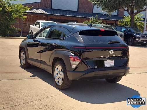 2025 Hyundai KONA SE