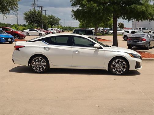 2024 Nissan Altima 2.5 SL