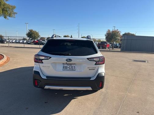 2022 Subaru Outback Touring