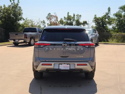 2022 Nissan Pathfinder Platinum
