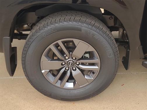 2025 Nissan Frontier SV