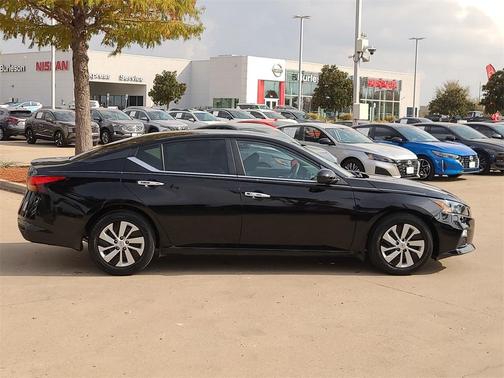 2022 Nissan Altima 2.5 S