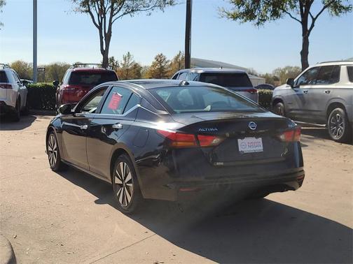 2022 Nissan Altima 2.5 SV