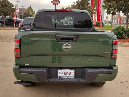 2022 Nissan Frontier SV