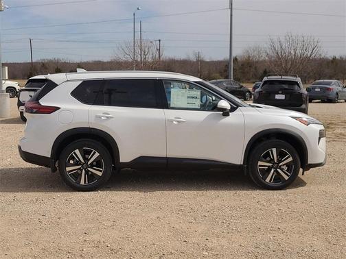 2025 Nissan Rogue SL