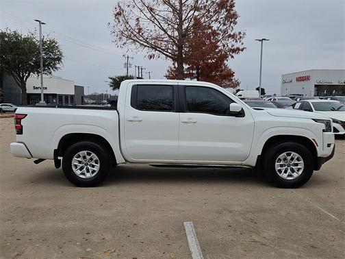 2024 Nissan Frontier SV