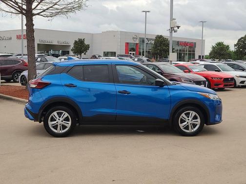 Electric Blue Metallic 2025 Nissan Kicks Play S