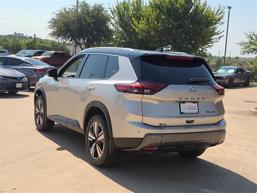 2025 Nissan Rogue SL