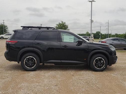 2025 Nissan Pathfinder Rock Creek