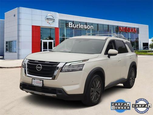 2024 Nissan Pathfinder SL