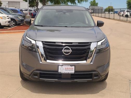 2025 Nissan Pathfinder S