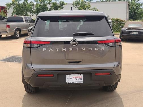2025 Nissan Pathfinder S
