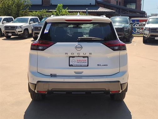 2025 Nissan Rogue SL