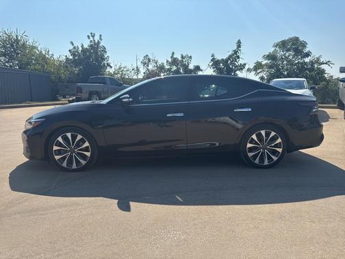 2023 Nissan Maxima Platinum