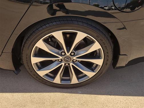 2023 Nissan Maxima Platinum