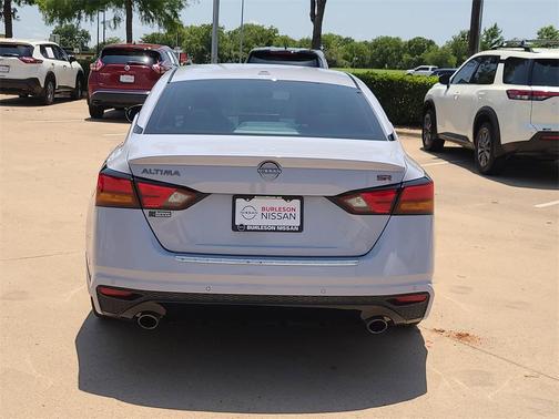2023 Nissan Altima 2.5 SR