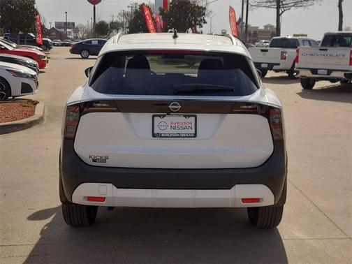 2026 Nissan Kicks SV