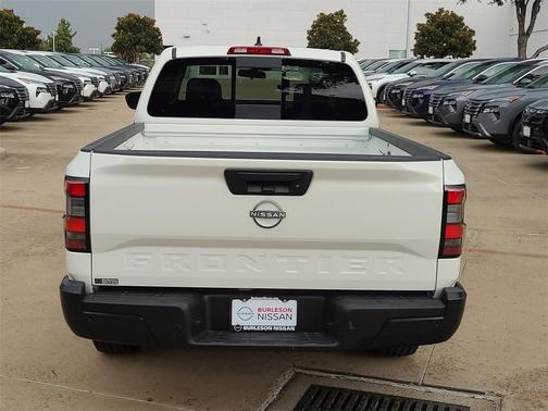 2025 Nissan Frontier S