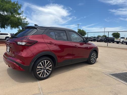 2023 Nissan Kicks SV