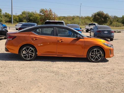 2025 Nissan Sentra SR