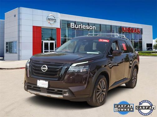 2022 Nissan Pathfinder SL