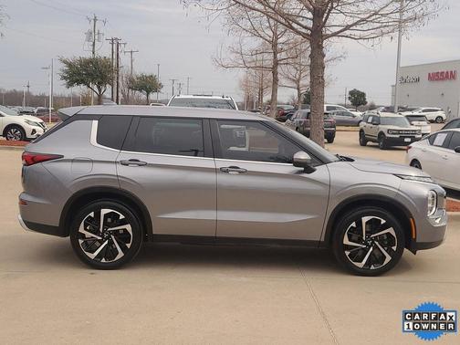 2022 Mitsubishi Outlander SE