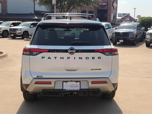 2025 Nissan Pathfinder Platinum