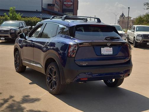 2026 Nissan Kicks SR